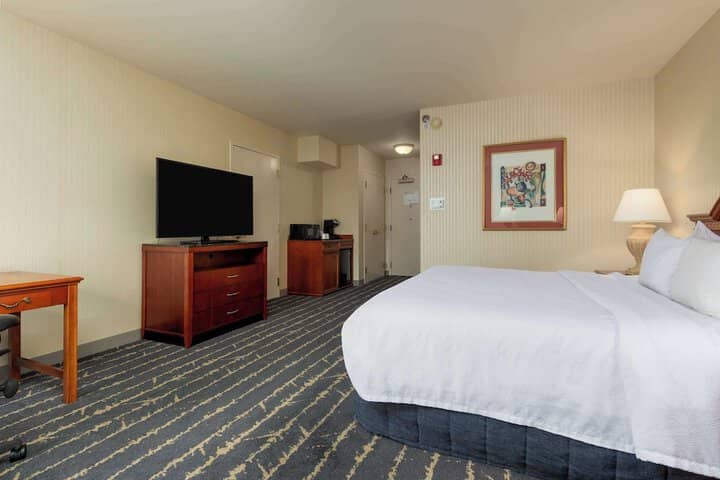 Room 12 of 53