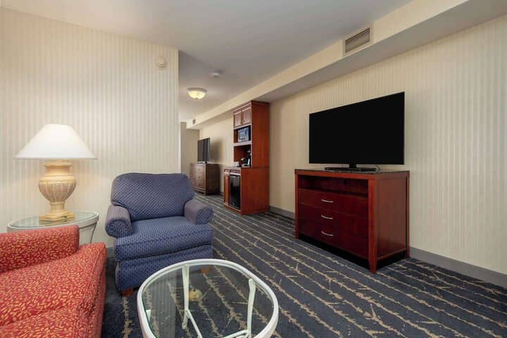 Room 17 of 53
