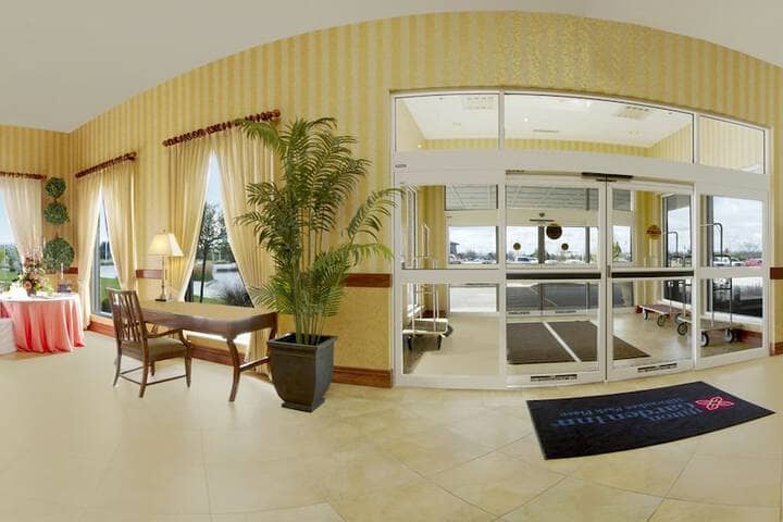 Hotel 2 of 53